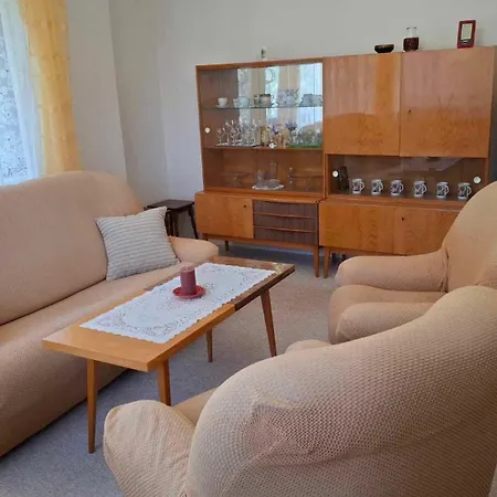 Zelena Hora S Velkou Zahradou Apartment