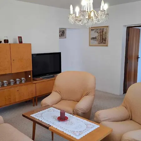Zelena Hora S Velkou Zahradou Apartment *