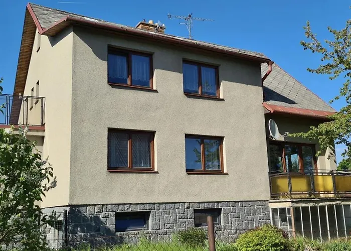Zelena Hora S Velkou Zahradou