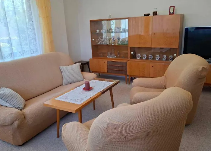 Zelena Hora S Velkou Zahradou شقة