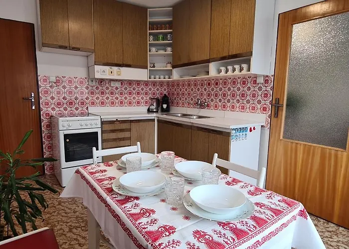 Zelena Hora S Velkou Zahradou